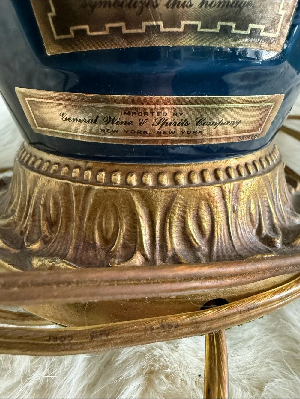 N/A vintage royal